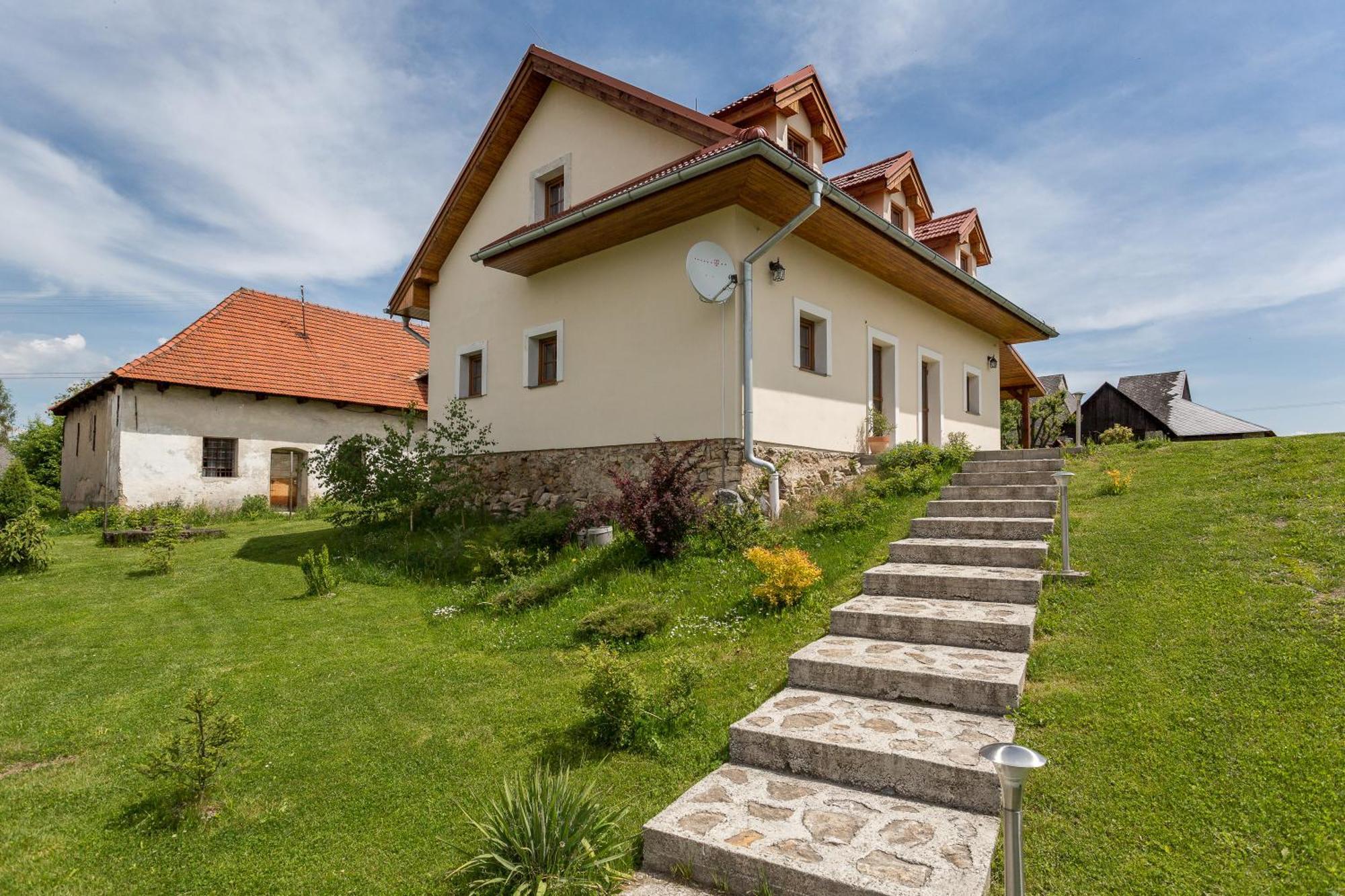Villa Lypche Bešeňová Eksteriør billede