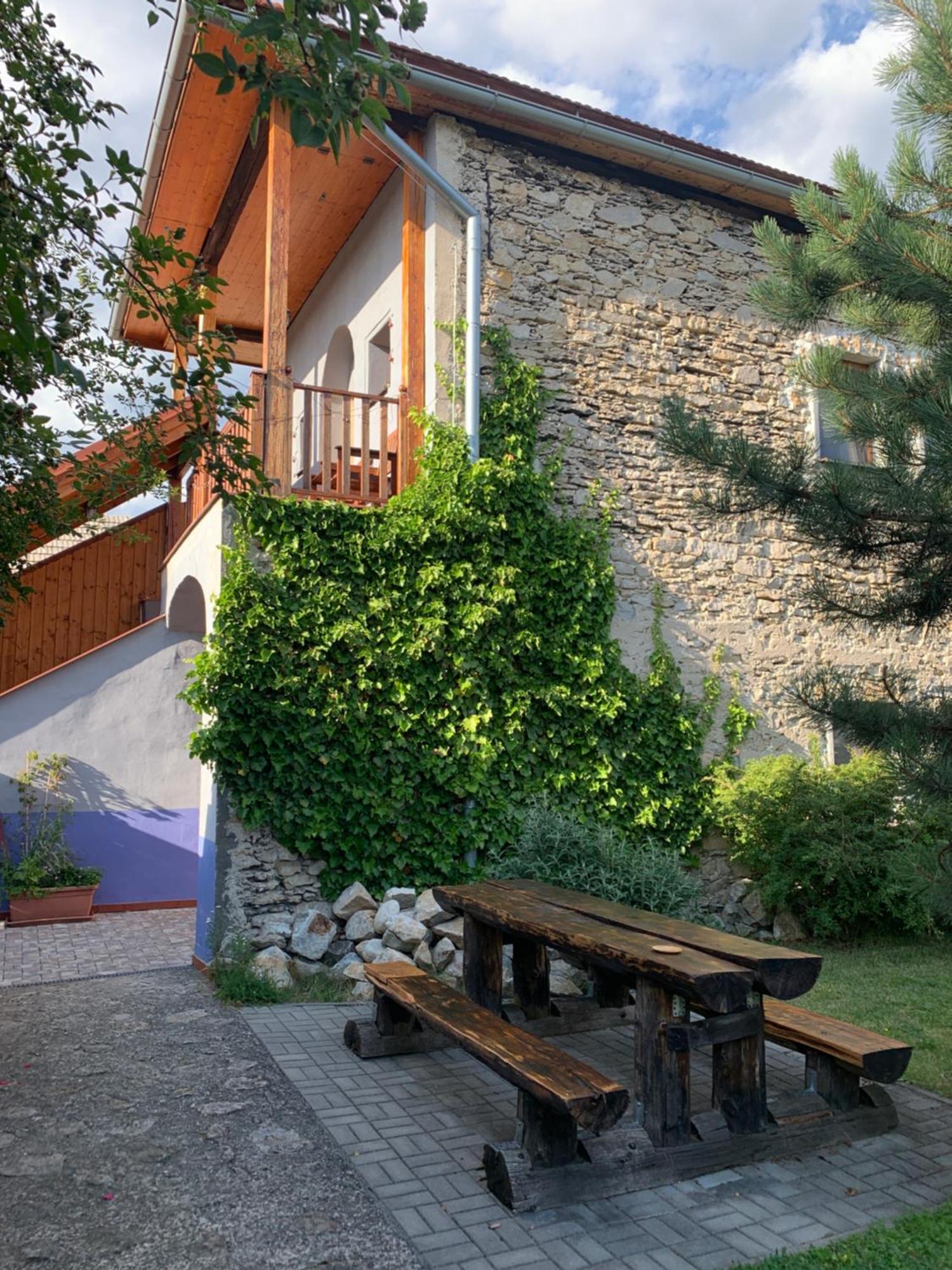 Villa Lypche Bešeňová Eksteriør billede