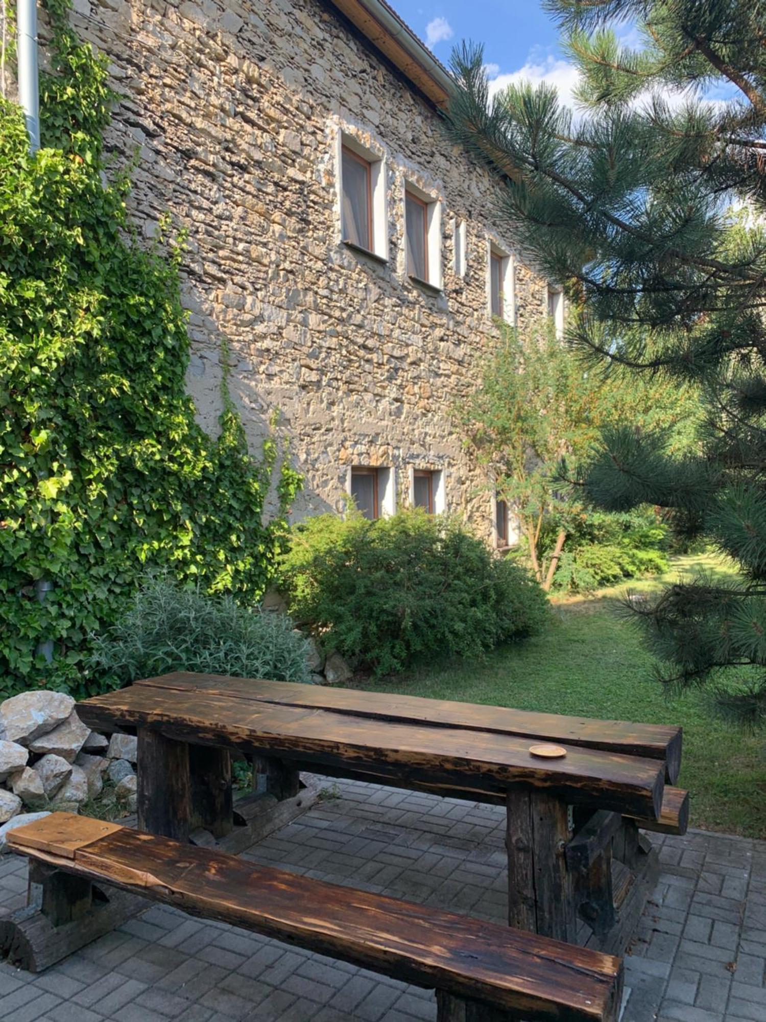 Villa Lypche Bešeňová Eksteriør billede