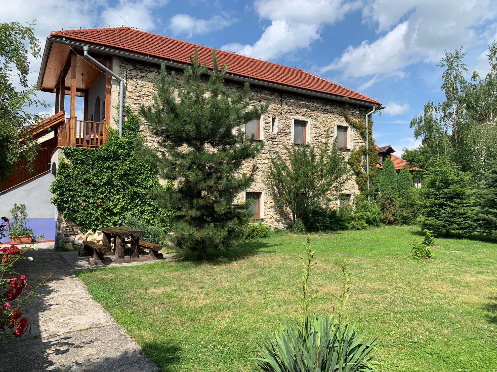 Villa Lypche Bešeňová Eksteriør billede