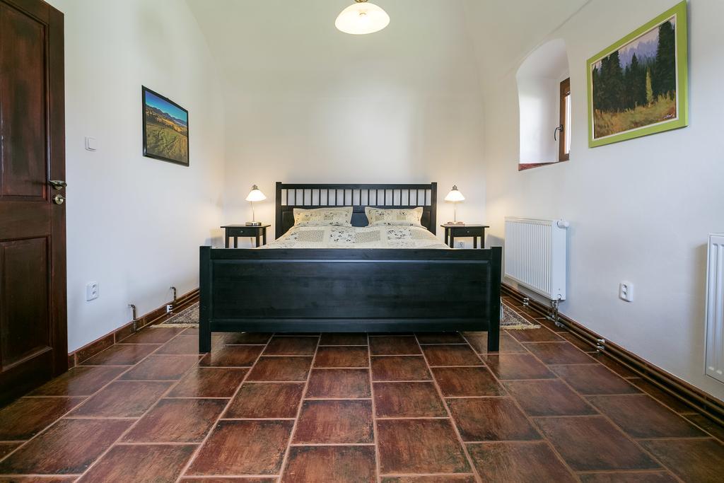 Villa Lypche Bešeňová Eksteriør billede